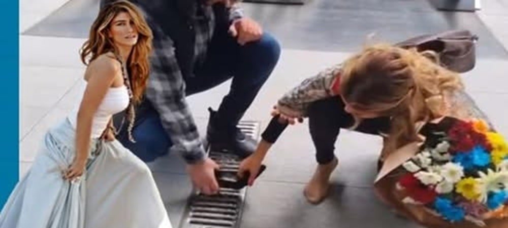 Ayakkabısı mazgala takıldı