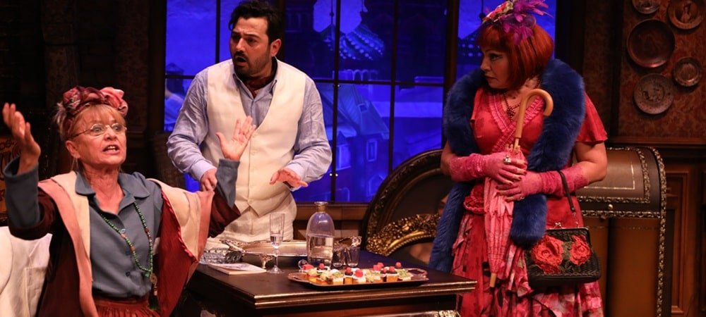 ŞEHRİN TİYATROSU DÜZENLEDİĞİ TURNELERLE FARK YARATIYOR