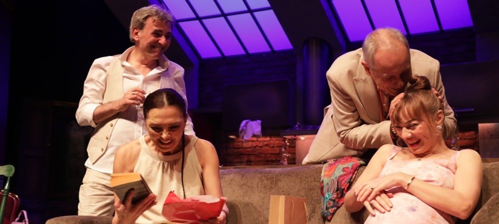 SAVAŞIN SİLİNMEYEN İZLERİNİN HİKAYESİ “ÖYLECE DURUR ZAMAN” SEYİRCİYLE BULUŞUYOR