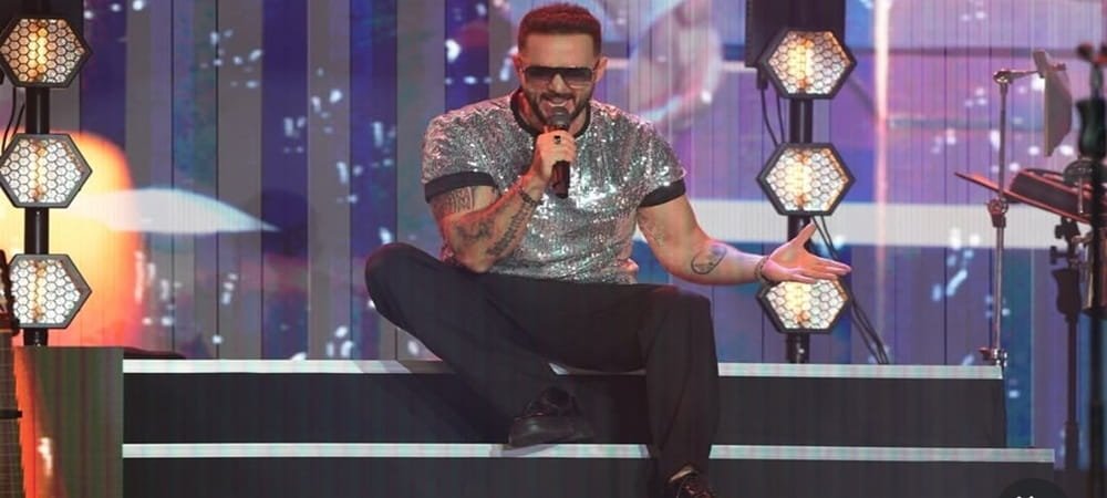 Gökhan Özen, Bostancı Gösteri Merkezi’nde muhteşem bir konsere imzasını attı