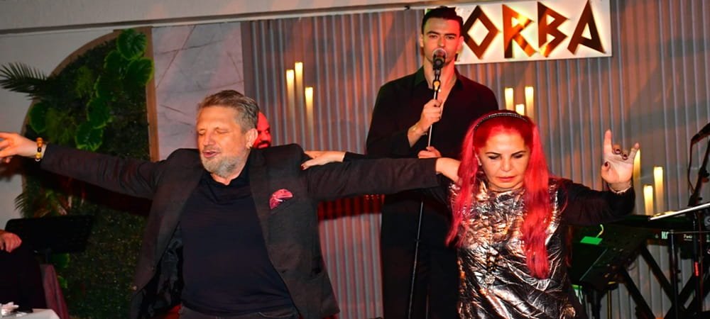 Zorba Taverna’da Sirtaki Coşkusu! George Klontzas İstanbul’u Salladı