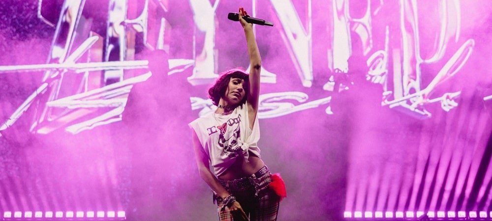Zeynep Bastık Alaçatı’da Sezonu Festivalle Açtı